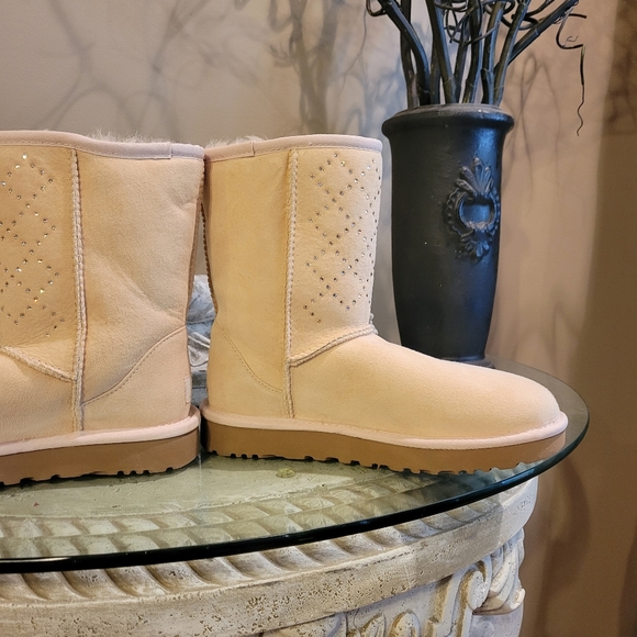 Ugg Classic Short Crystal Diamond Boots #400 ugg s/n 1014471 - Picture 8 of 17